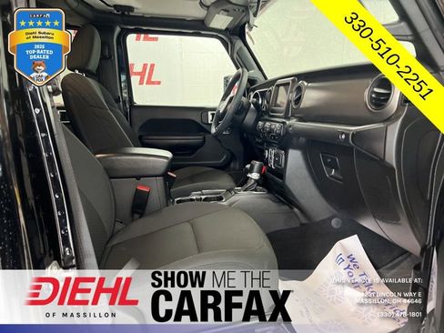 Used 2023 Jeep Gladiator Sport AWD/4WD image 15