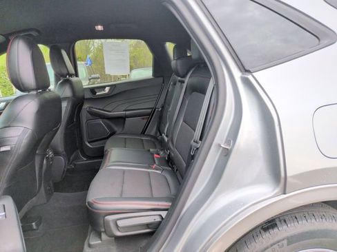 Certified 2023 Ford Escape ST-Line Select AWD/4WD image 16