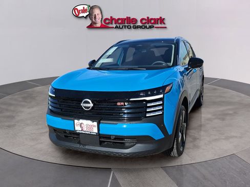 New 2026 Nissan Kicks SR FWD image 1
