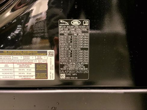 New 2026 Land Rover Range Rover SE image 18