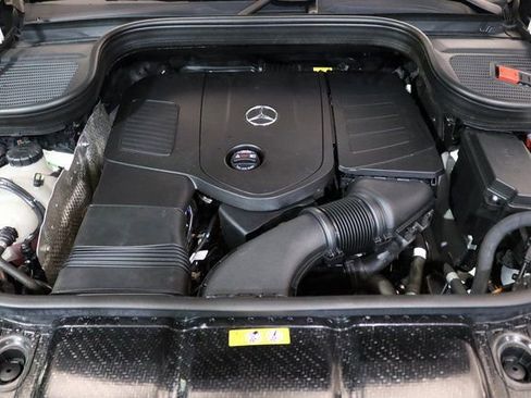 Used 2024 Mercedes-Benz GLE 450e 4MATIC w/ Driver Assistance Package image 34