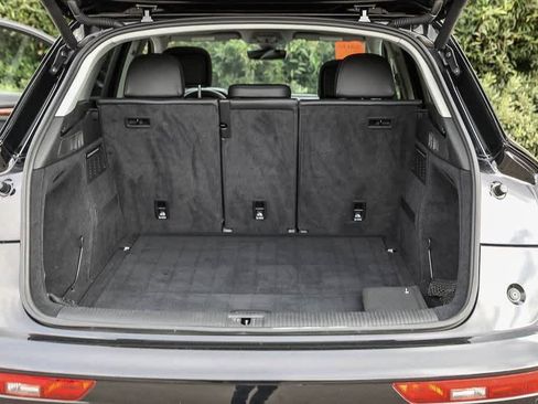 Used 2018 Audi Q5 2.0T Premium Plus w/ Premium Plus Package image 24