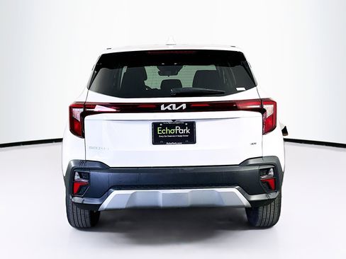 Used 2026 Kia Seltos LX AWD/4WD image 7