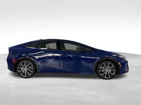 Certified 2023 Toyota Prius XLE FWD image 6