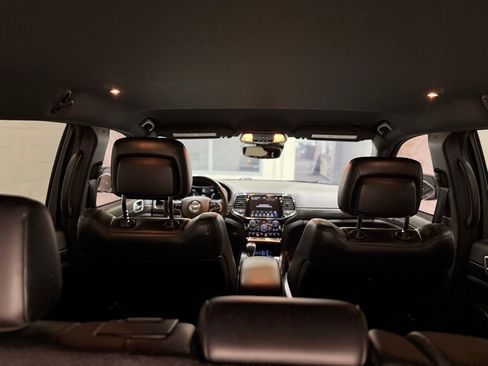 Used 2022 Jeep Grand Cherokee Laredo X image 51