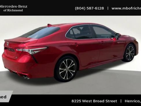 Used 2020 Toyota Camry SE w/ Convenience Package FWD image 2