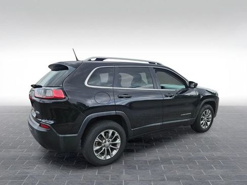 Used 2020 Jeep Cherokee Latitude Plus AWD/4WD image 5