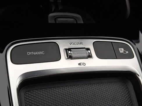 Used 2026 Mercedes-Benz GLB 250 4MATIC image 20