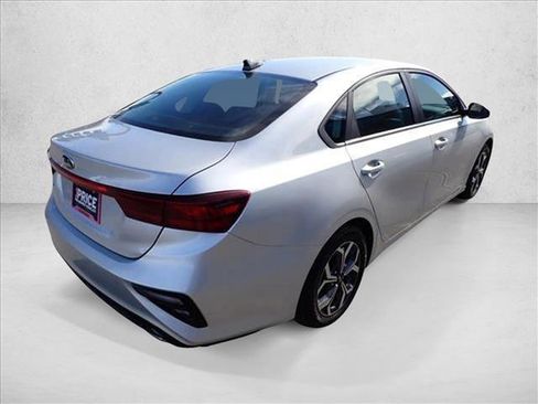 Used 2019 Kia Forte LXS image 4