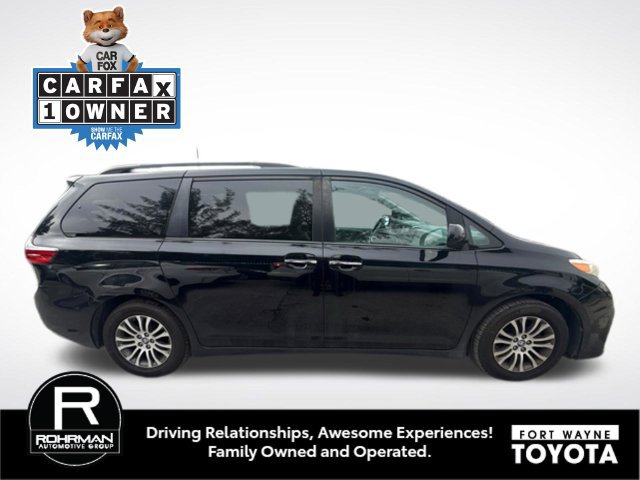 Used 2019 Toyota Sienna XLE Premium FWD image 1