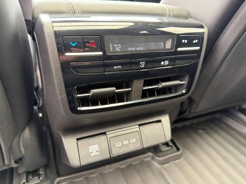 Certified 2026 Acura MDX w/ Technology Package FWD image 33