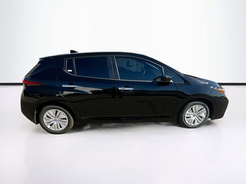 Used 2024 Nissan Leaf S image 10