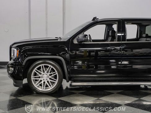 Used 2017 GMC Sierra 1500 Denali w/ Denali Ultimate Package AWD/4WD image 23
