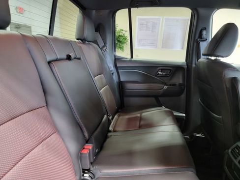 Used 2023 Honda Ridgeline Black Edition image 15