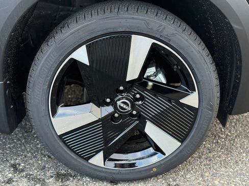 New 2026 Nissan Kicks SR image 9