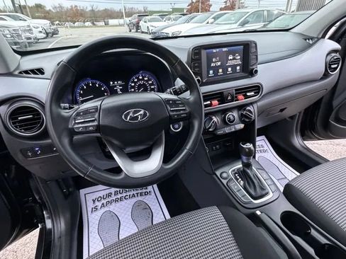 Used 2018 Hyundai Kona SEL w/ SEL Tech Package 02 image 28