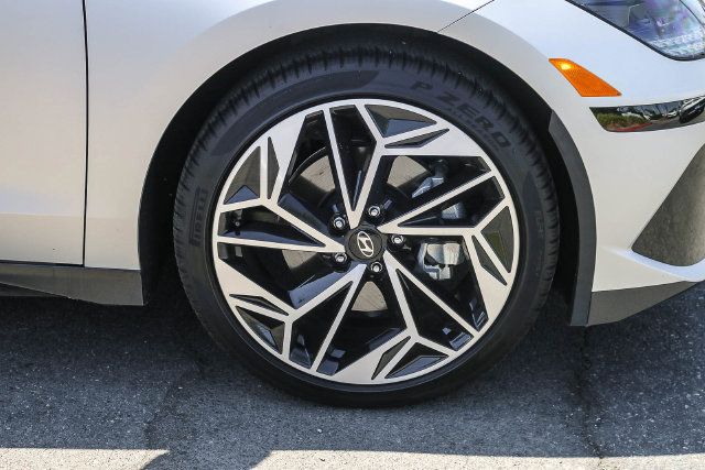 Certified 2025 Hyundai Ioniq 6 SEL RWD image 15