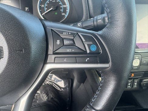 Used 2020 Nissan Leaf SV w/ SV Technology Package image 16