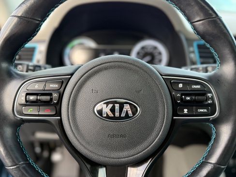 Used 2018 Kia Niro Touring image 40