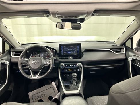 Used 2022 Toyota RAV4 XLE w/ Convenience Package image 18