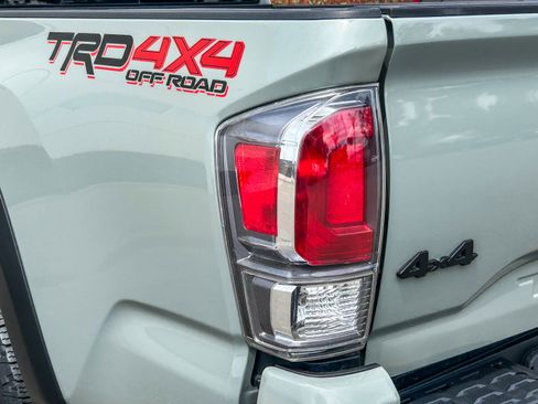 Used 2023 Toyota Tacoma TRD Off-Road w/ Black Out Package (TMS) image 9