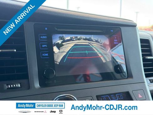 Used 2015 Toyota Sienna XLE FWD image 33