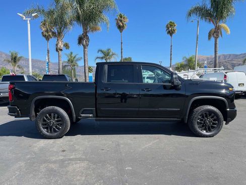 New 2025 Chevrolet Silverado 3500 High Country w/ Midnight Edition image 9