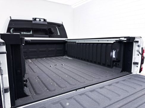 Used 2023 RAM 2500 Limited image 12