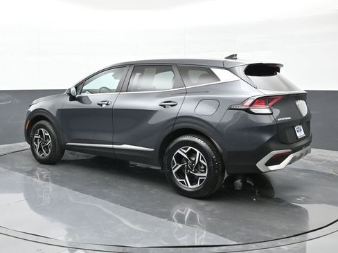 Used 2023 Kia Sportage LX image 6