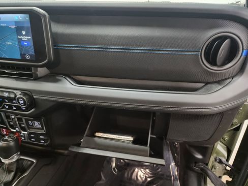 Used 2024 Jeep Wrangler Unlimited Rubicon 4xe image 33