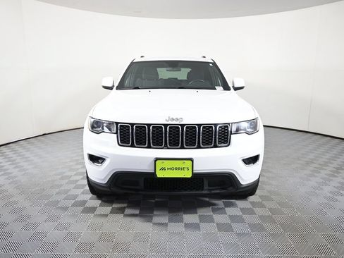 Used 2018 Jeep Grand Cherokee Laredo AWD/4WD image 10