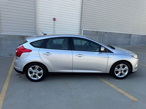 Used 2014 Ford Focus SE image 2