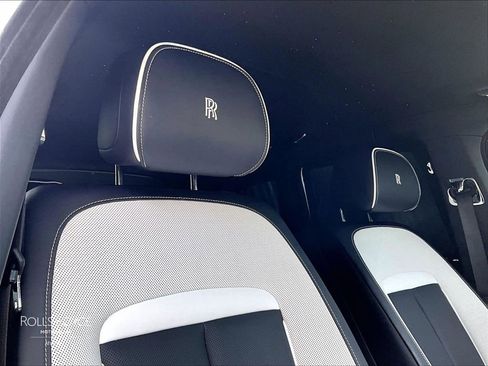 Used 2021 Rolls-Royce Cullinan AWD/4WD image 30