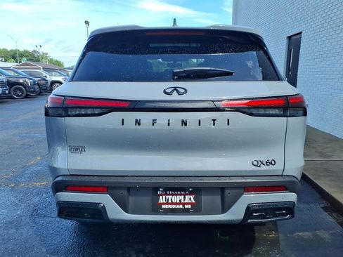 Used 2025 INFINITI QX60 Luxe w/ Black Edition FWD image 4