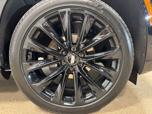 Used 2025 Cadillac Escalade Sport Platinum image 11