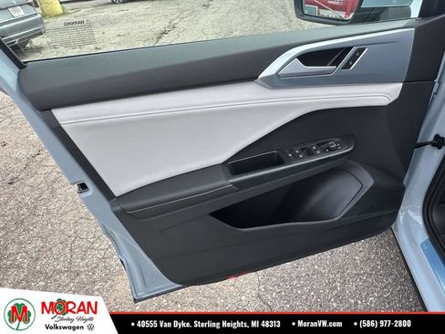 Used 2026 Volkswagen Taos SE FWD image 12
