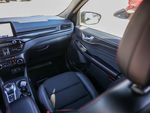 Used 2025 Ford Escape ST-Line image 26