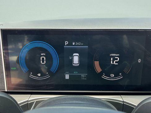 New 2026 Hyundai Santa Fe SE FWD image 32