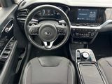 Used 2020 Kia Niro EX image 3