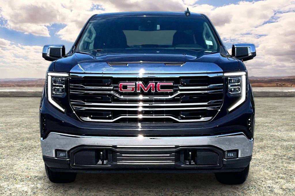 Used 2025 GMC Sierra 1500 SLT RWD image 2