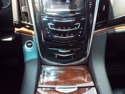 Used 2017 Cadillac Escalade Premium Luxury w/ LPO, Radiant Package image 16