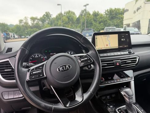 Used 2021 Kia Seltos SX AWD/4WD image 9