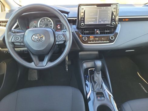Used 2022 Toyota Corolla LE w/ Carpet Mat Package (TMS) image 9