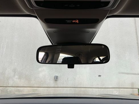 Used 2025 Honda HR-V LX image 16