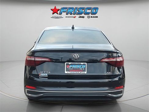 Used 2024 Volkswagen Jetta SEL image 8