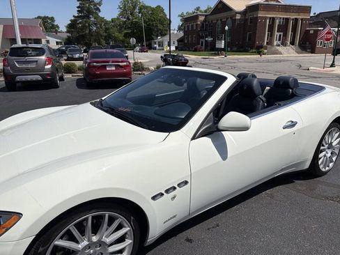 Used 2013 Maserati GranTurismo Convertible RWD image 9