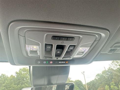 Used 2024 GMC Sierra 3500 Denali w/ Denali Reserve Package image 19