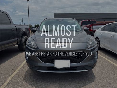 Used 2022 Ford Escape SEL FWD image 1