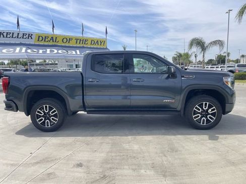 Used 2021 GMC Sierra 1500 AT4 w/ AT4 Premium Package AWD/4WD image 9