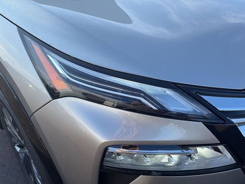 New 2026 Nissan Rogue Platinum image 11